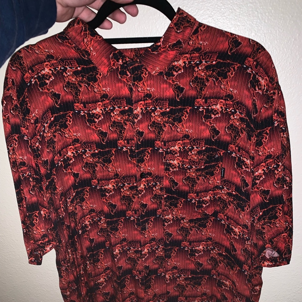 SUPREME SILK BUTTON UP